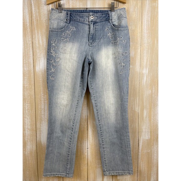 CHICO'S PLATINUM JEANS Size 1 Light Blue Embroidered Cropped Denim Pants - Picture 1 of 11